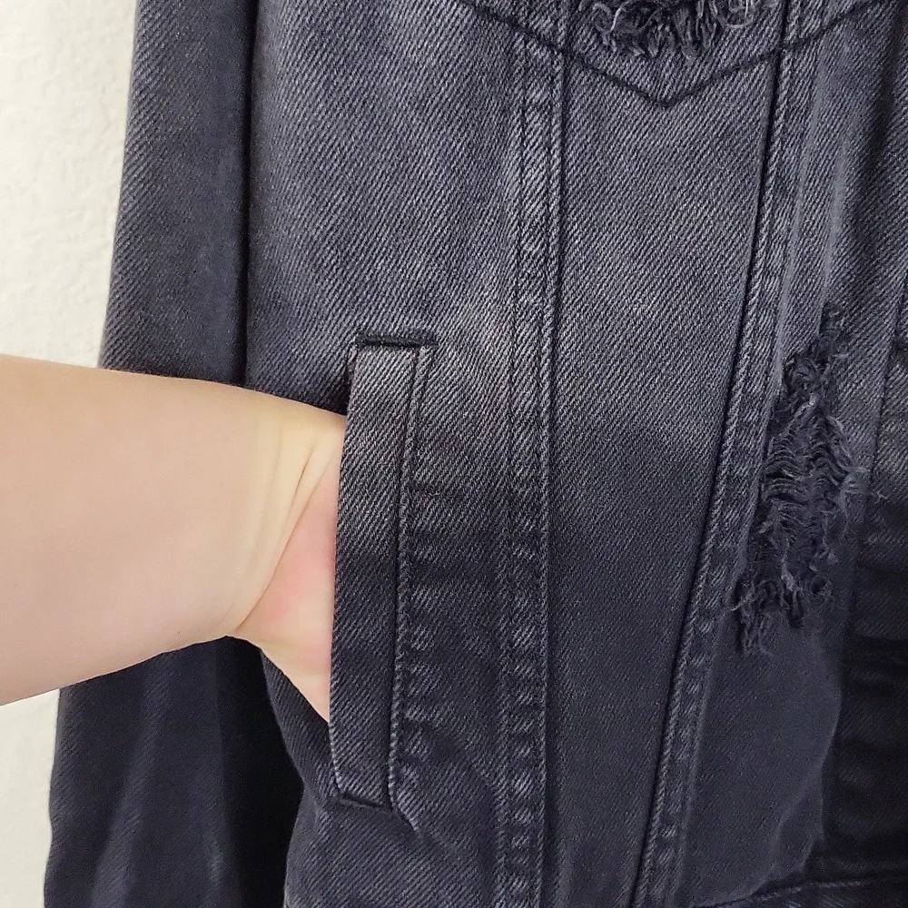 Ramones 1-2-3-4 Distressed Black Denim Jacket Size Medium Punk Rock Music - Picture 6 of 10